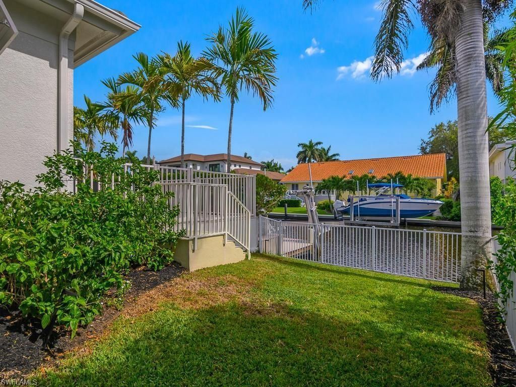 580 15th Ave S, Naples, FL 34102 Photo