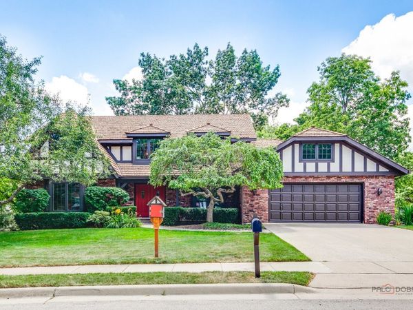 625 Mullady Parkway , Libertyville, IL 60048