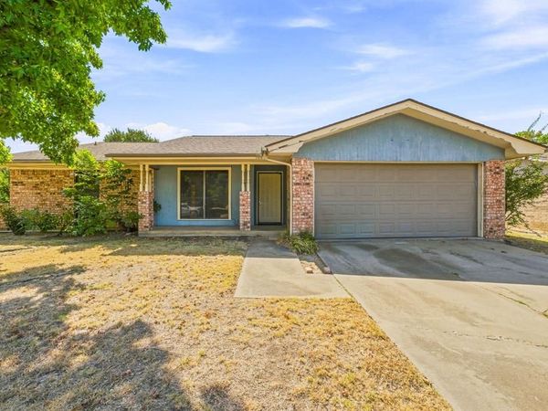 108 Sharp Drive, Stephenville, TX 76401
