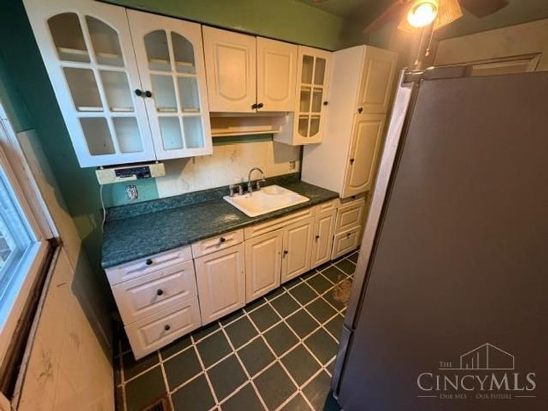 5204 Lillian Drive, Cincinnati, OH 45237 Photo 3