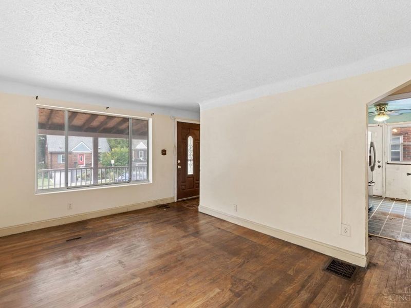 5204 Lillian Drive, Cincinnati, OH 45237 Photo 5