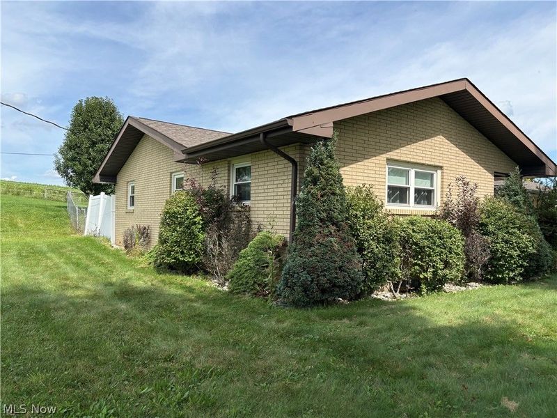 73305 Pleasant Grove Road, Saint Clairsville, OH 43917 Photo 3