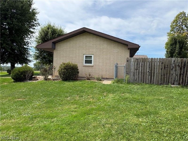 73305 Pleasant Grove Road, Saint Clairsville, OH 43917 Photo 4