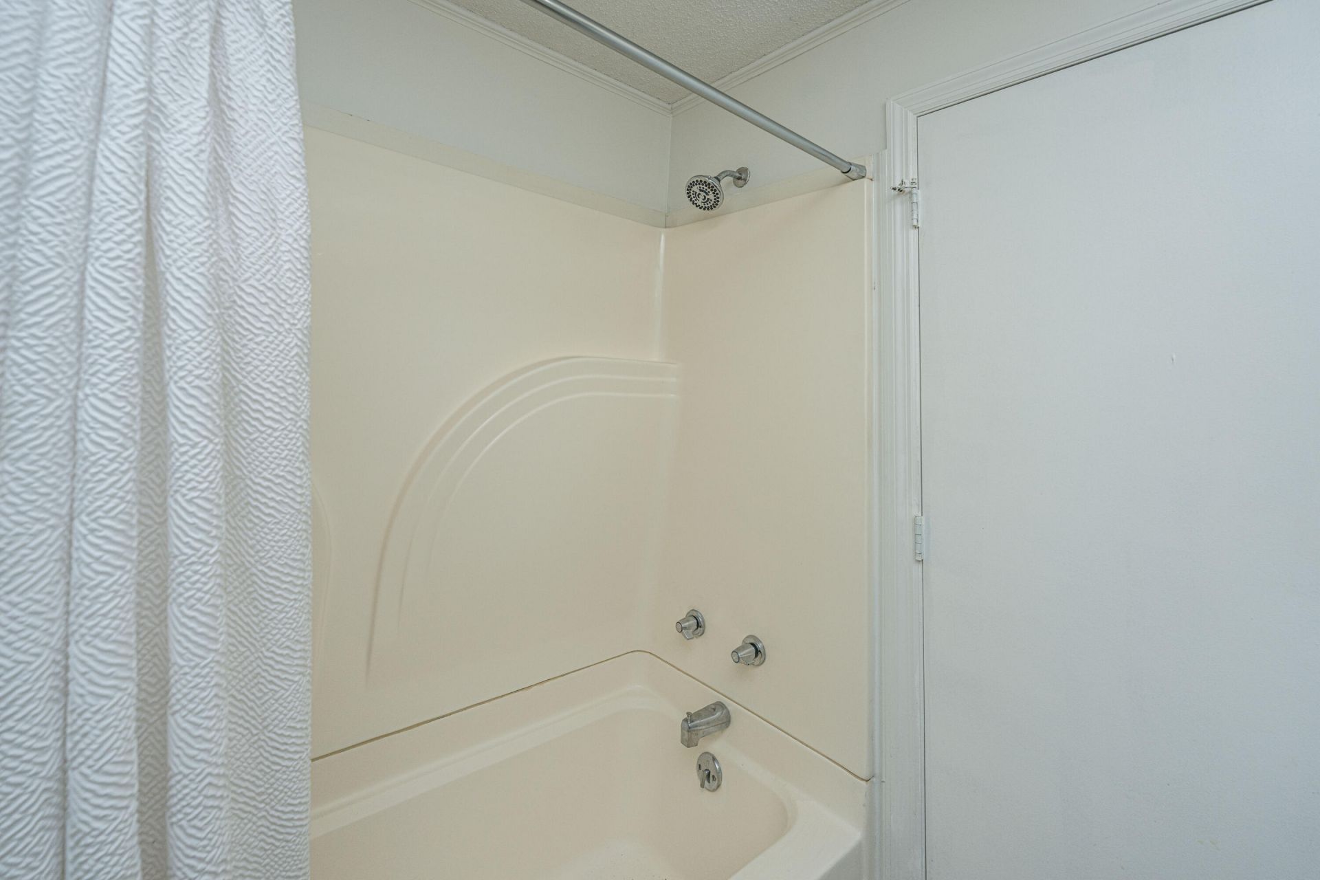 2136 Easy Street Photo 17