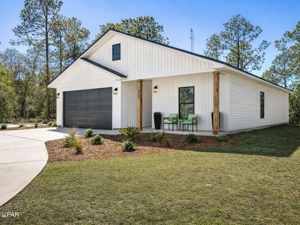 2205 Sunny Hills Boulevard , Chipley, FL 32428