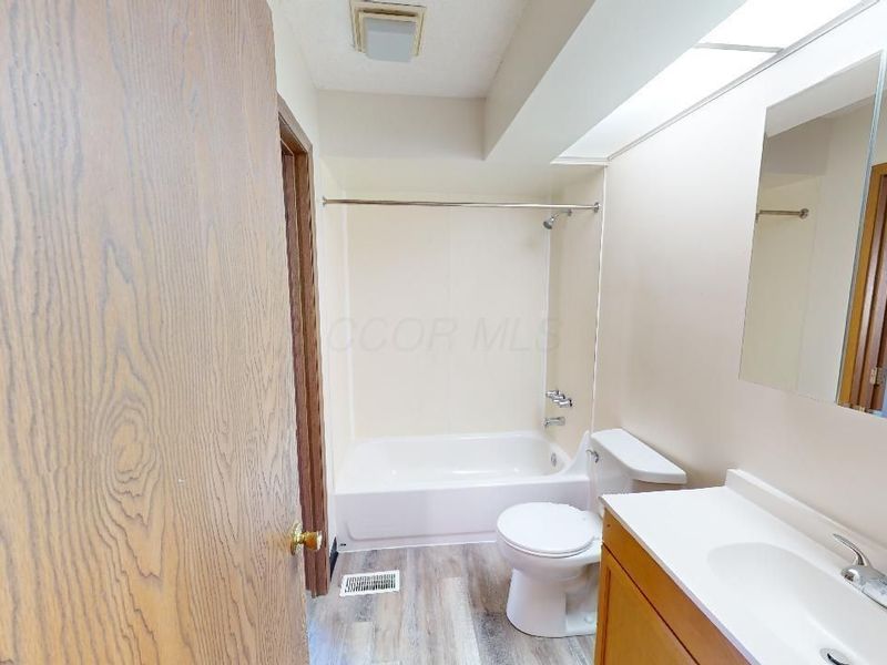 5267-5277 Brandy Oaks Lane, Columbus, OH 43220 Photo 26