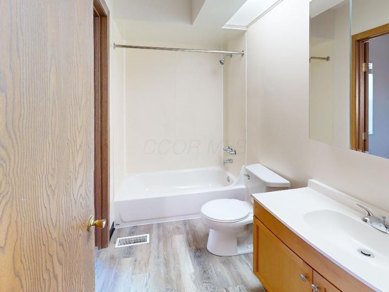 5267-5277 Brandy Oaks Lane, Columbus, OH 43220 Photo 33