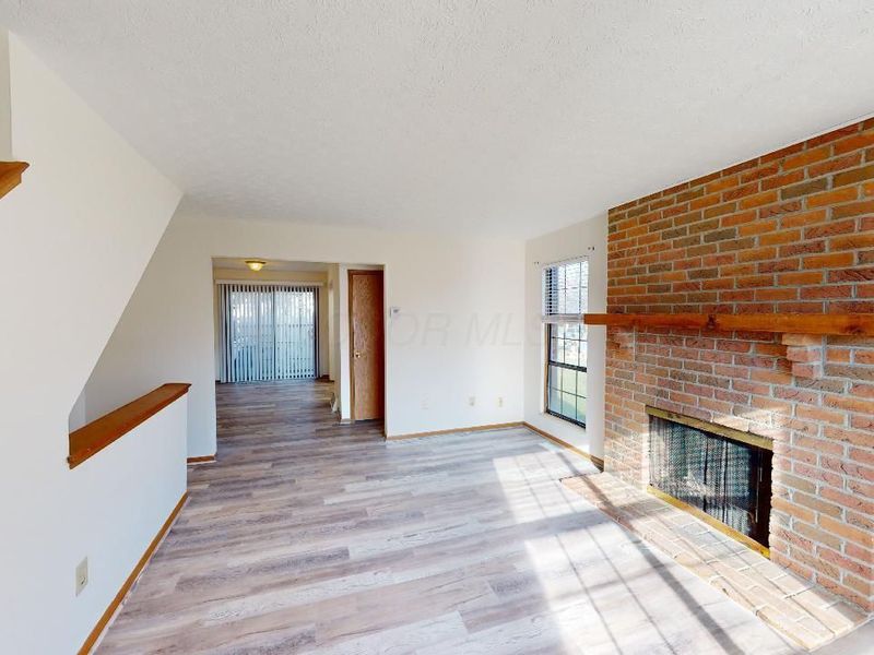 5267-5277 Brandy Oaks Lane, Columbus, OH 43220 Photo 4
