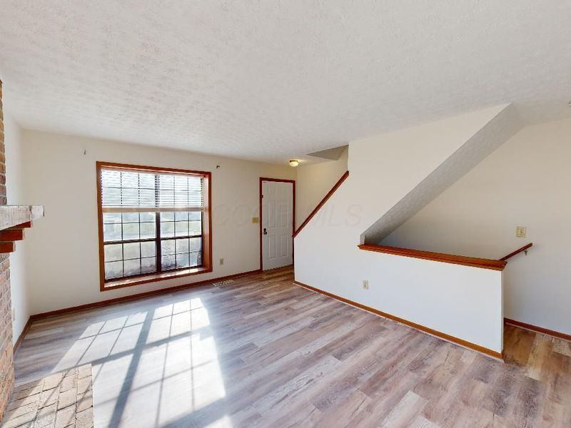 5267-5277 Brandy Oaks Lane, Columbus, OH 43220 Photo 6