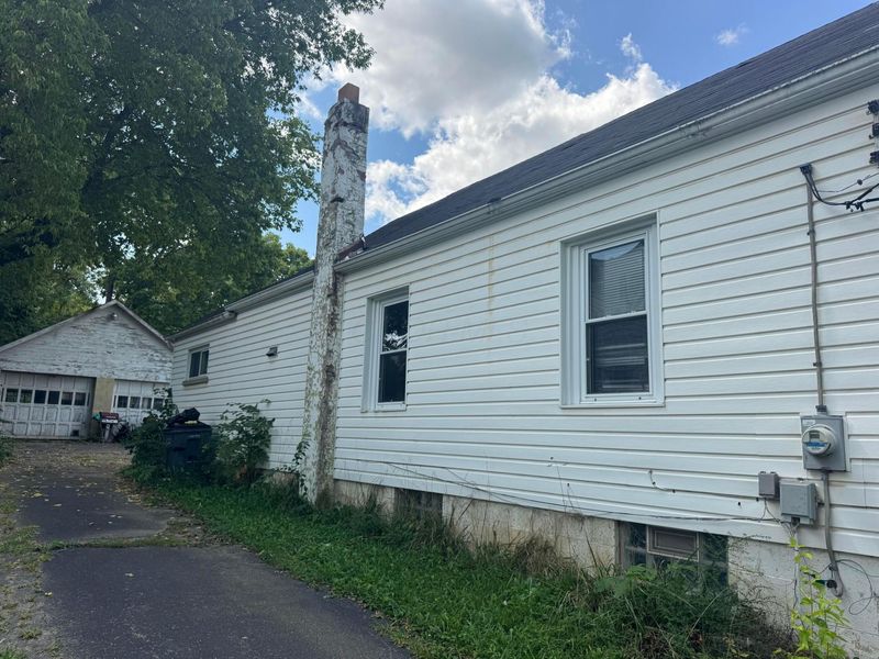1085 Hart Road, Columbus, OH 43223 Photo 8