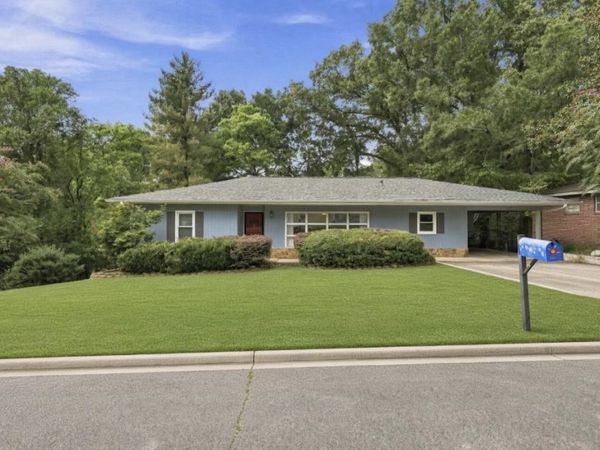 731 Dixie Ave, Florence, AL 35630