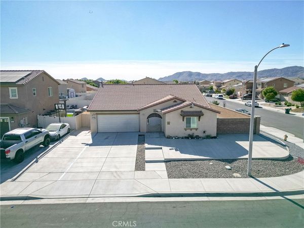 1676 Hayloft Place, San Jacinto, CA 92582