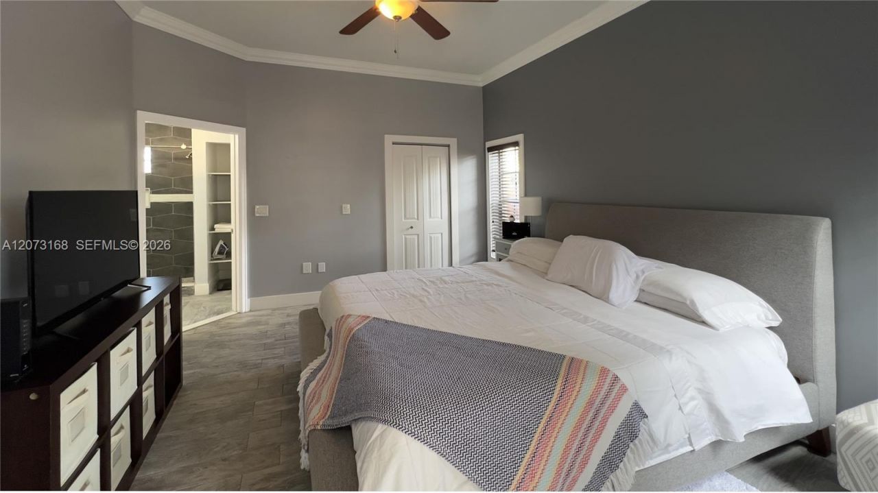 9000 SW 215th Ter, Cutler Bay, FL 33189 Photo