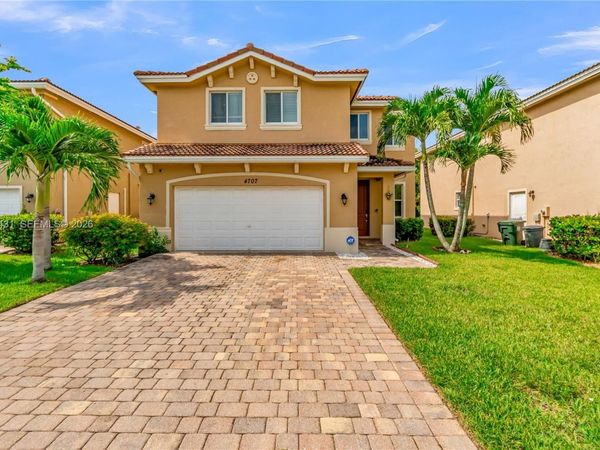 4707 Foxtail Palm Ct , Green Acres, FL 33463