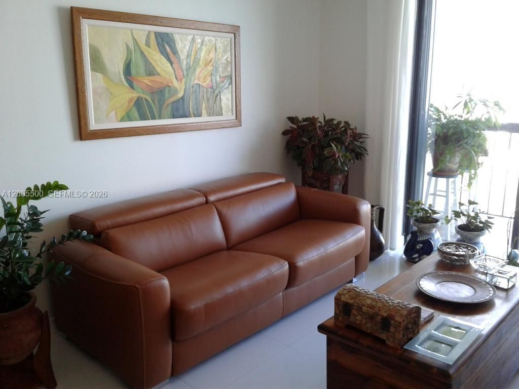 8100 Byron Ave, Unit 504, Miami Beach, FL 33141 Photo