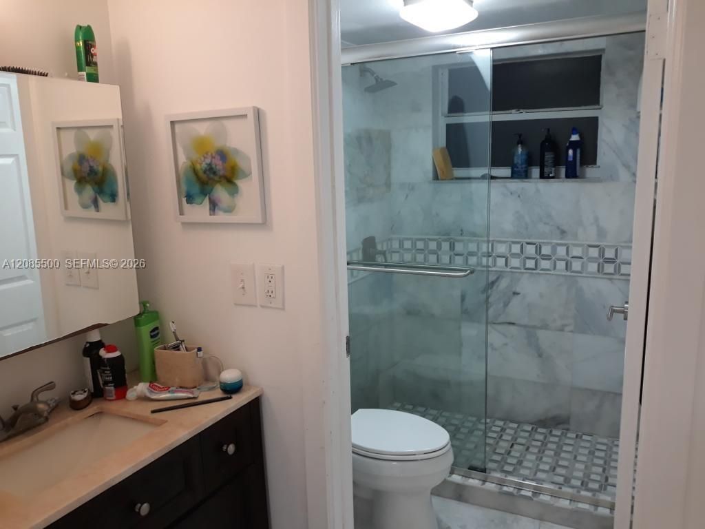 8100 Byron Ave, Unit 504, Miami Beach, FL 33141 Photo