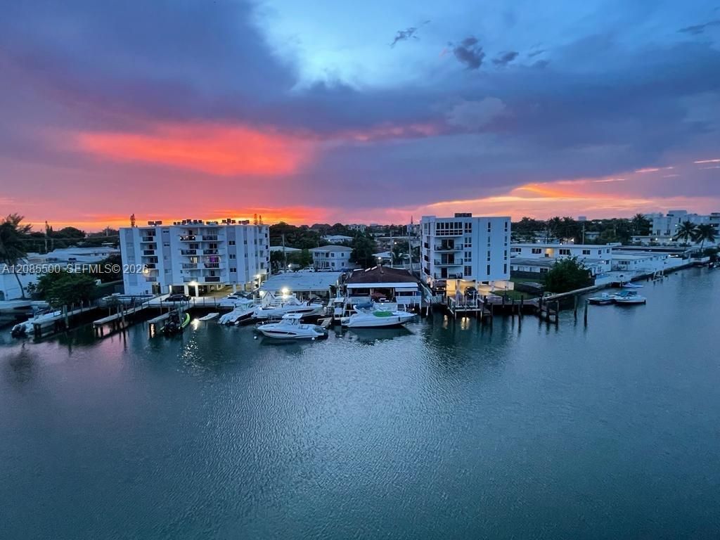 8100 Byron Ave, Unit 504, Miami Beach, FL 33141 Photo