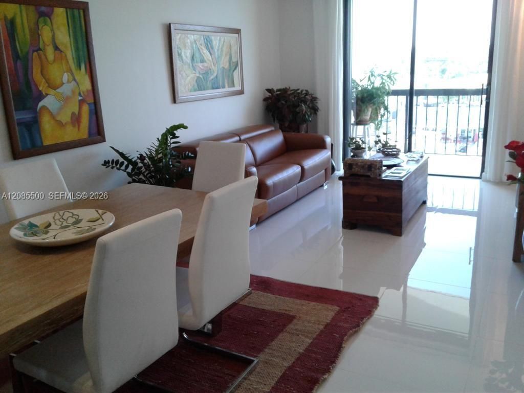8100 Byron Ave, Unit 504, Miami Beach, FL 33141 Photo