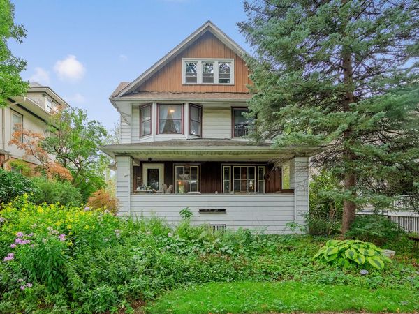 620 Clinton Avenue , Oak Park, IL 60304