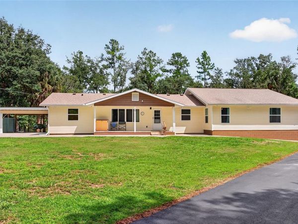 12151 NE 52ND PLACE ROAD , SILVER SPRINGS, FL 34488