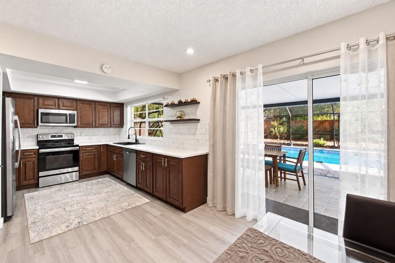 626 Forest Hills Drive, Brandon, FL 33510 Photo