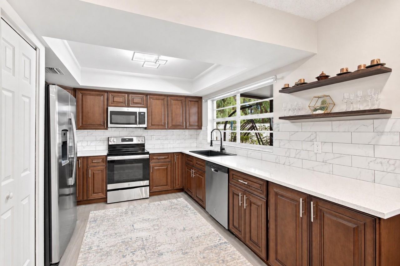 626 Forest Hills Drive, Brandon, FL 33510 Photo