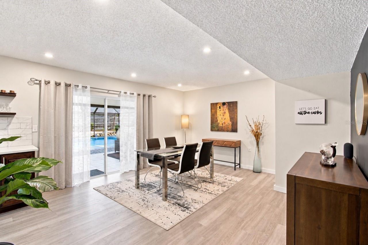 626 Forest Hills Drive, Brandon, FL 33510 Photo