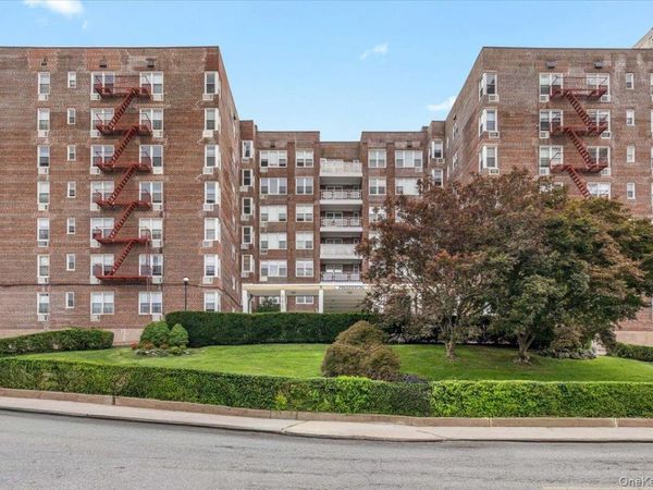 601 Kappock Street , Unit 1P, Bronx, NY 10463