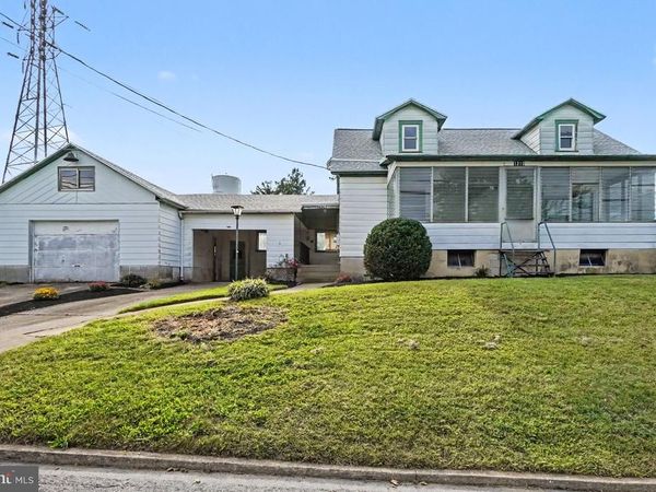 1319 MAIN STREET, HARRISBURG, PA 17113