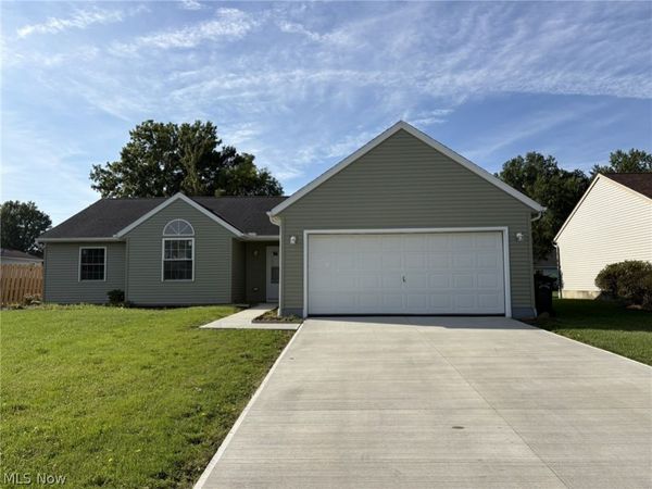 459 Hampton Drive , Elyria, OH 44035