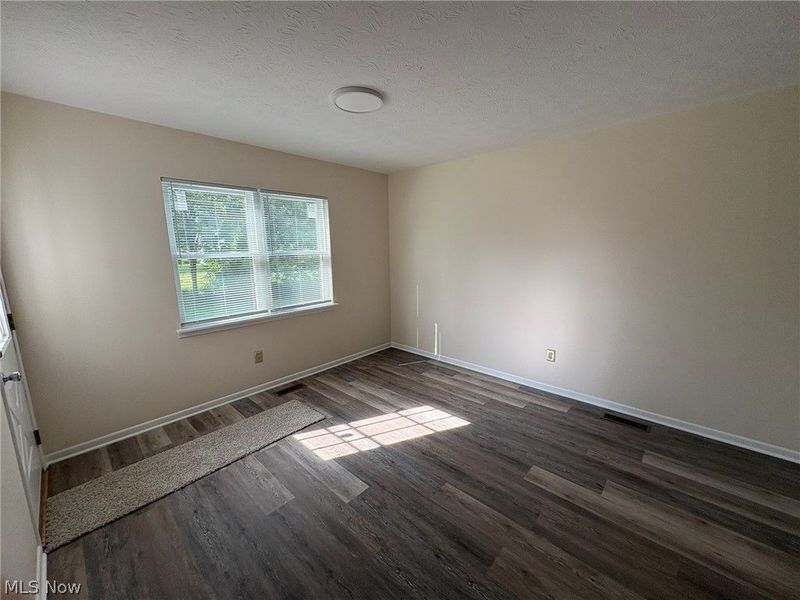 459 Hampton Drive, Elyria, OH 44035 Photo 11