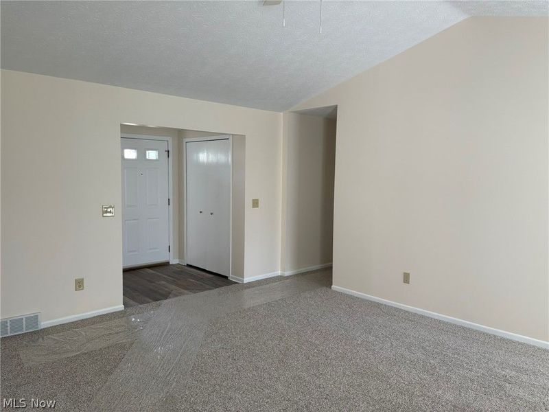 459 Hampton Drive, Elyria, OH 44035 Photo 15