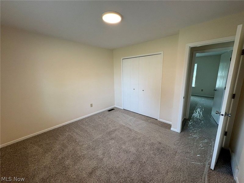 459 Hampton Drive, Elyria, OH 44035 Photo 22