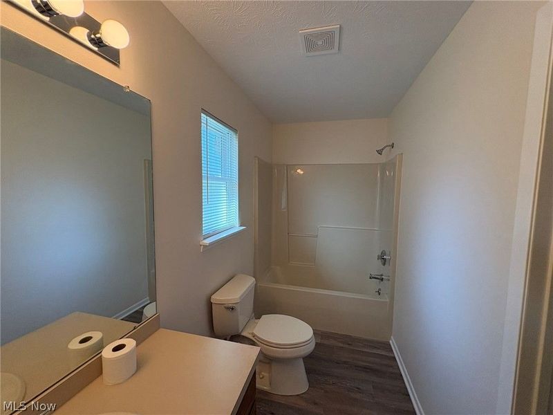 459 Hampton Drive, Elyria, OH 44035 Photo 26