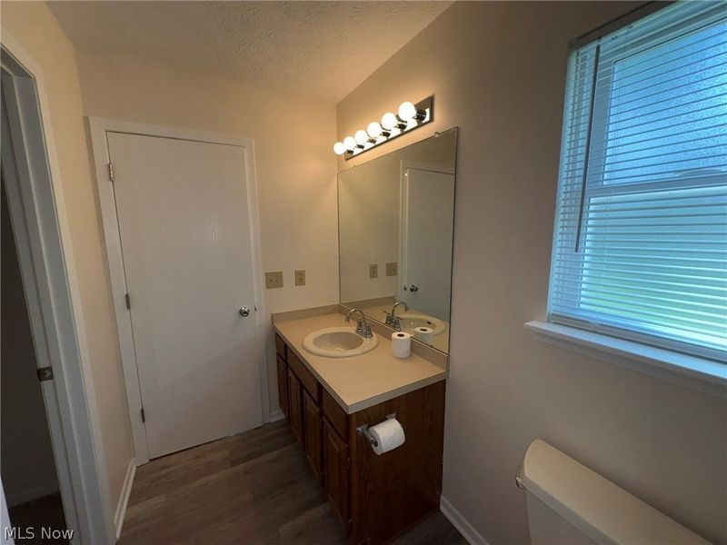 459 Hampton Drive, Elyria, OH 44035 Photo 28