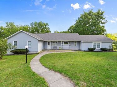 7014 Bolivar Road , Chittenango, NY 13037