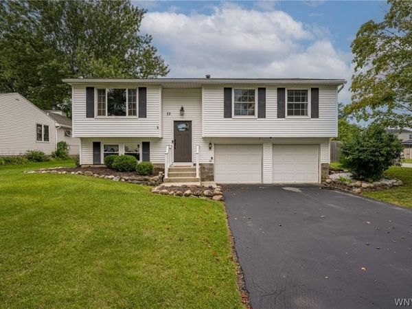 73 Chapel Glen Drive, Hamburg, NY 14075