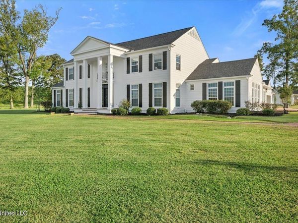 1951 E 3rd Street, Forest, MS 39074