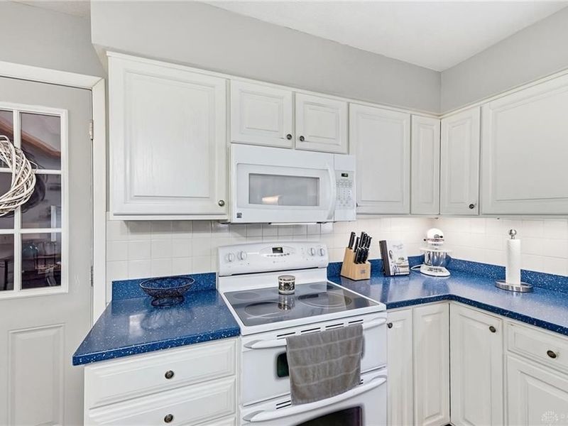 742 Hartford Drive, Springfield, OH 45503 Photo 14