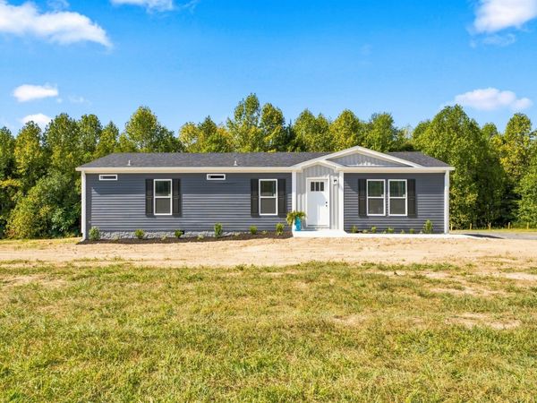 54 Pumpkintown Rd , Lafayette, TN 37083