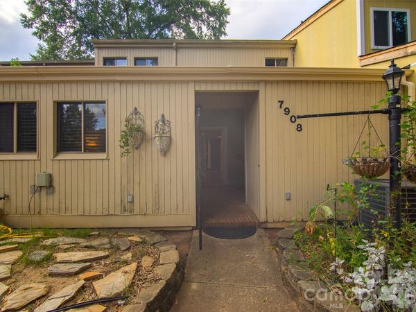 7908 Horse Chestnut Lane , Charlotte, NC 28277