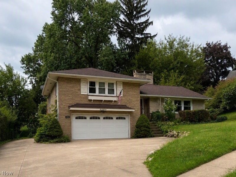 144 Everhard Road SW, North Canton, OH 44709 Photo 1