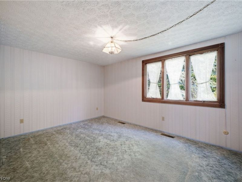 1343 Northfield Drive, Mineral Ridge, OH 44440 Photo 12
