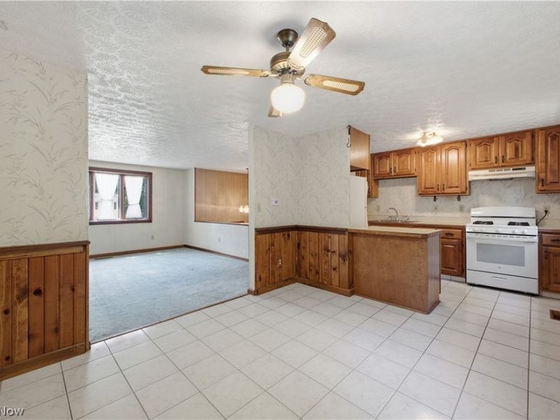 1343 Northfield Drive, Mineral Ridge, OH 44440 Photo 7