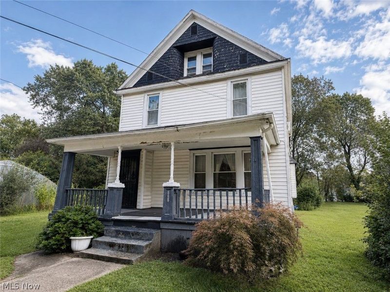 569 Edgewood Avenue, Akron, OH 44307 Photo 1