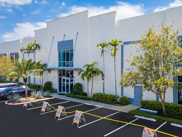 Unit 1100, Pembroke Pines, FL 33028