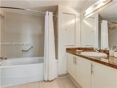 2889 Mcfarlane Rd, Unit 1512, Miami, FL 33133 Photo