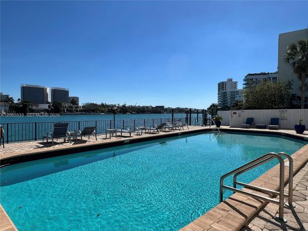 10101 E Bay Harbor Dr , Unit 301, Bay Harbor Islands, FL 33154