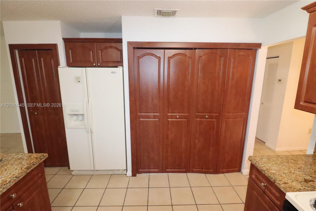 2426 SW 109th Ct, Miami, FL 33165 Photo