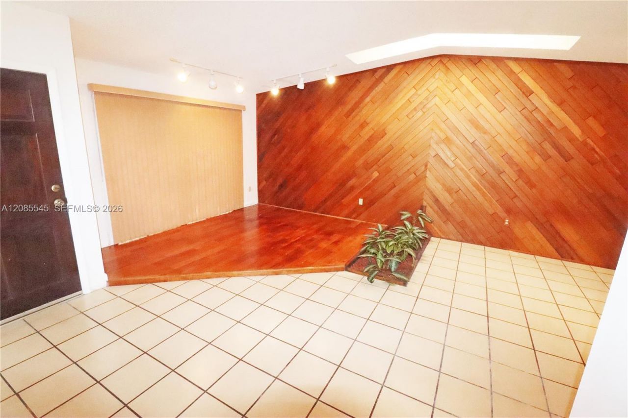 2426 SW 109th Ct, Miami, FL 33165 Photo